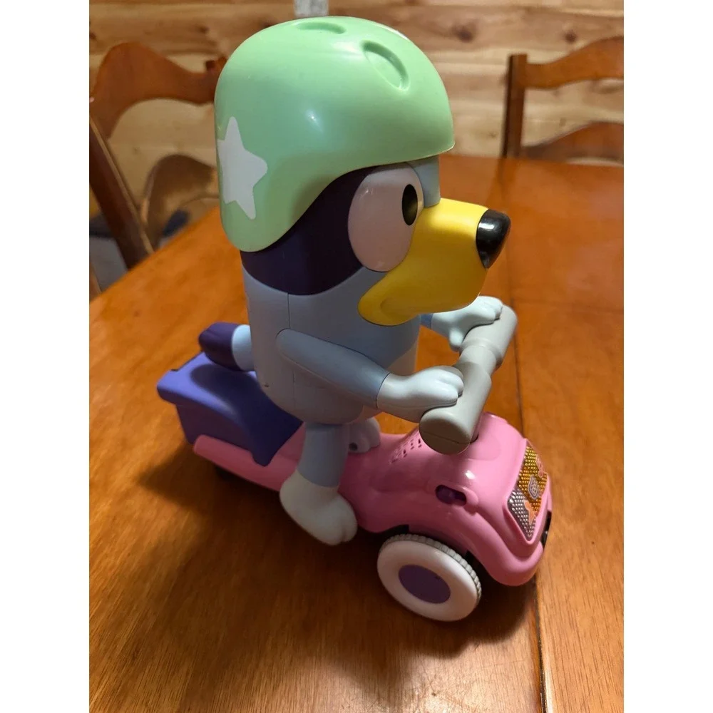 VTech Bluey 3-in-1 Scooter Interactive Musical Toy Light Up Pink Blue Scooter